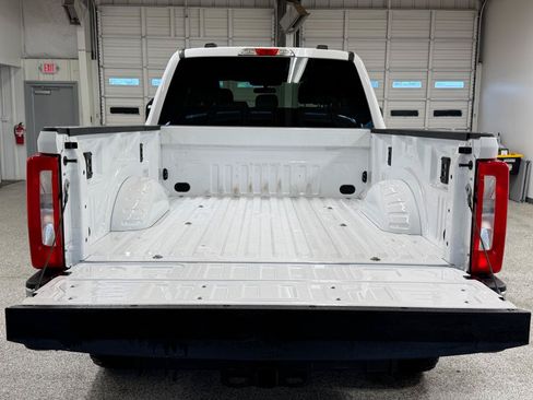 Used 2024 Ford F250 XLT w/ FX4 Off-Road Package AWD/4WD image 9