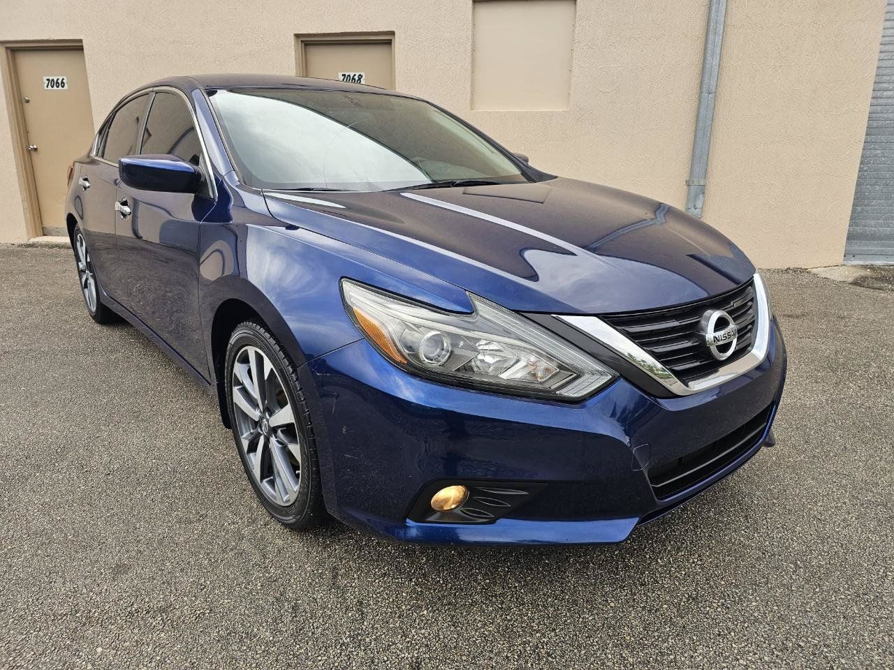 Used 2017 Nissan Altima 2.5 SR FWD image 5