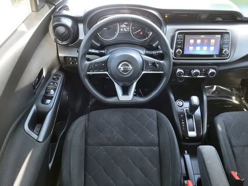 Used 2020 Nissan Kicks S image 20
