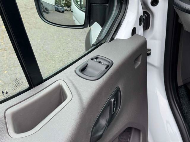Used 2025 Ford Transit 250 Low Roof w/ Exterior Upgrade Package RWD image 17
