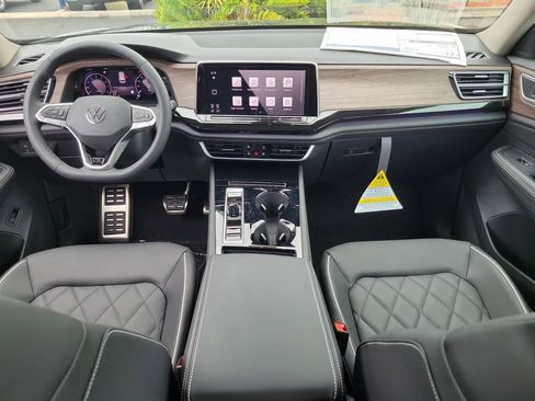 New 2026 Volkswagen Atlas SEL Premium R-Line AWD/4WD image 2