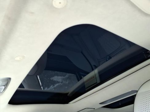 Used 2023 Genesis G90 3.5T image 16