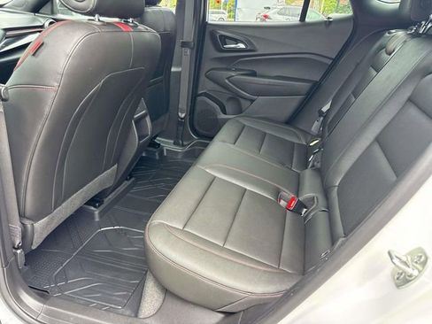 Used 2025 Chevrolet Trax RS w/ Driver Confidence Package FWD image 9