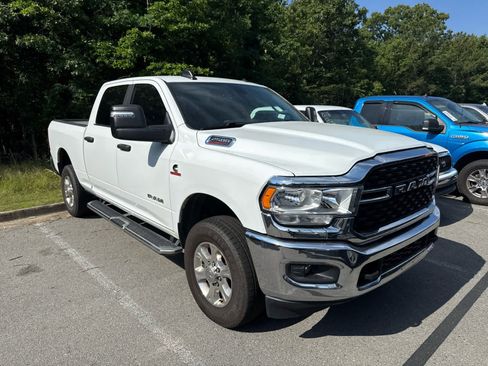 Used 2024 RAM 2500 Big Horn AWD/4WD image 2