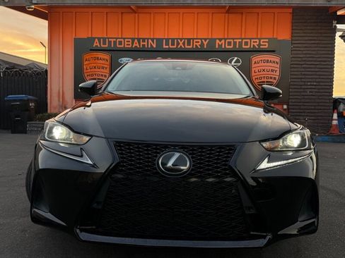 Used 2018 Lexus IS 300 RWD image 2