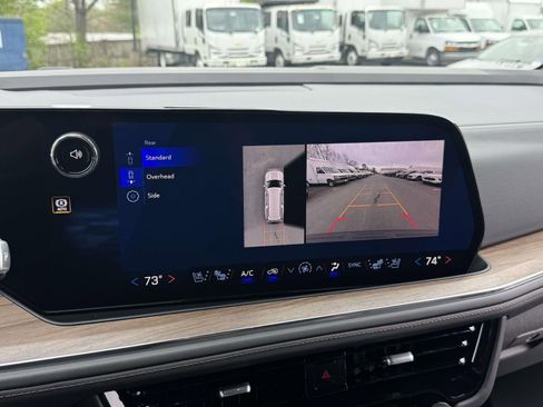 New 2026 Chevrolet Suburban High Country image 10