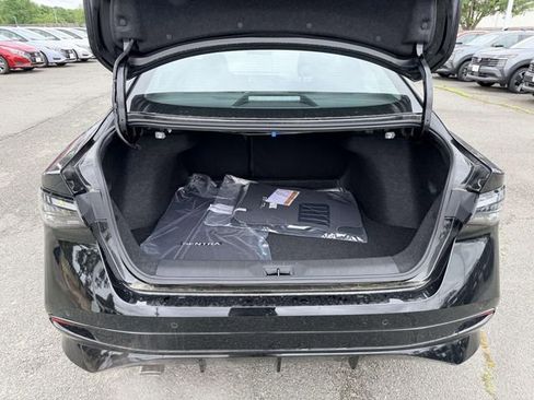New 2026 Nissan Sentra SR w/ SR Premium Package FWD image 12