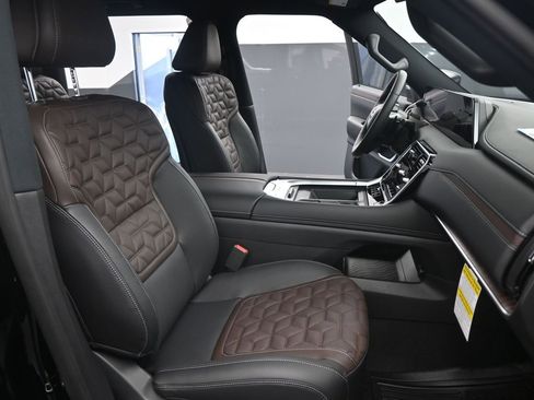 New 2026 Nissan Armada Platinum image 21