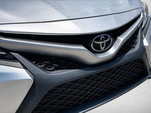 Used 2020 Toyota Camry SE FWD image 30