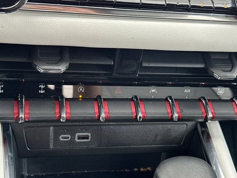 Used 2023 GMC Canyon AT4X w/ Edition 1 image 30