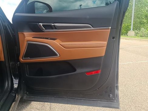 Used 2025 Kia Telluride AWD image 30
