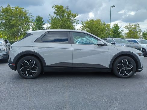 Used 2024 Hyundai Ioniq 5 SEL RWD image 4