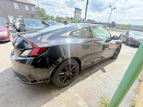 Used 2017 Honda Civic EX-T image 3