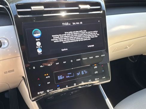 Used 2022 Hyundai Tucson Limited image 15