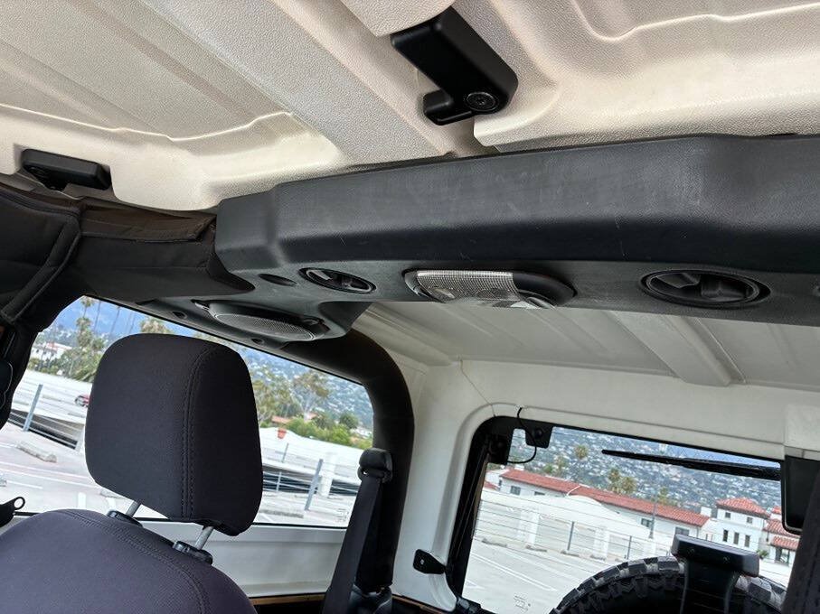 Used 2013 Jeep Wrangler Sport AWD/4WD image 28