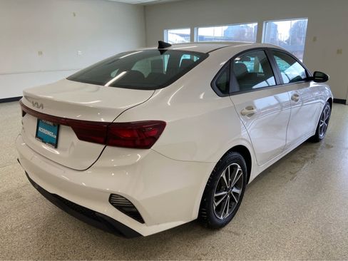 Used 2024 Kia Forte LXS image 6