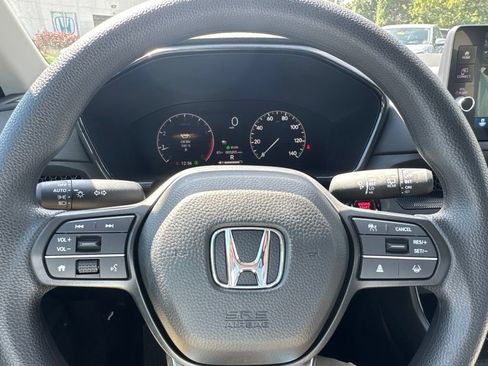Used 2026 Honda CR-V LX image 27