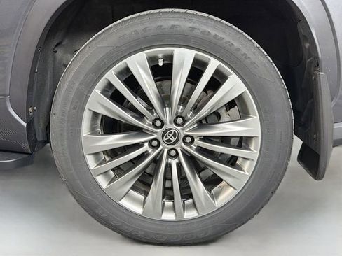 Used 2020 Toyota Highlander Platinum AWD/4WD image 31