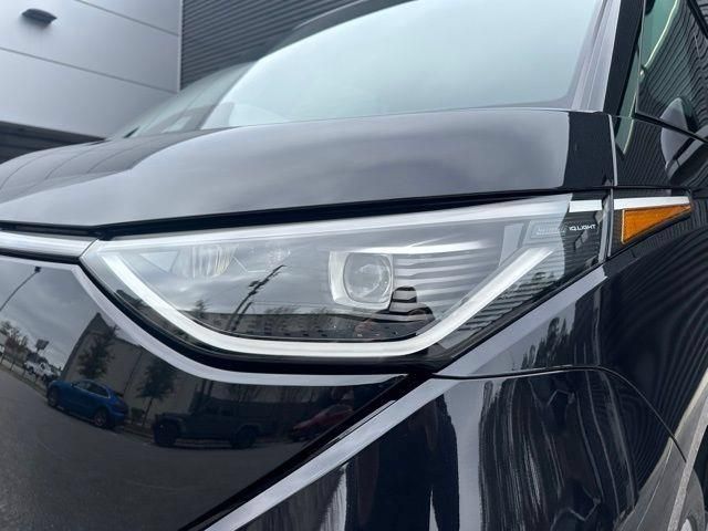 New 2025 Volkswagen ID. Buzz Pro S RWD image 8