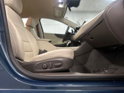 Used 2024 Chevrolet Malibu LT image 22