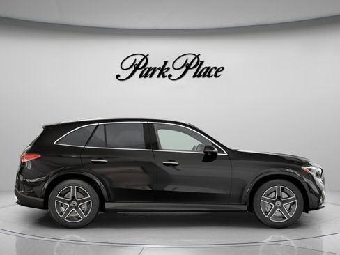 Certified 2025 Mercedes-Benz GLC 300 image 25