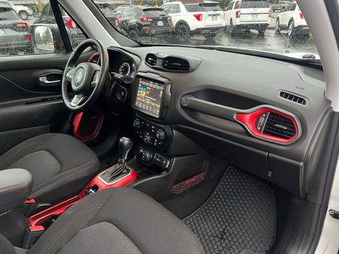 Used 2021 Jeep Renegade Trailhawk w/ Sun & Sound Group image 18