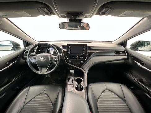 Used 2023 Toyota Camry SE image 10