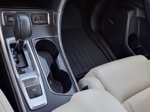 Used 2019 Subaru Ascent Limited w/ Popular Package #3 image 22