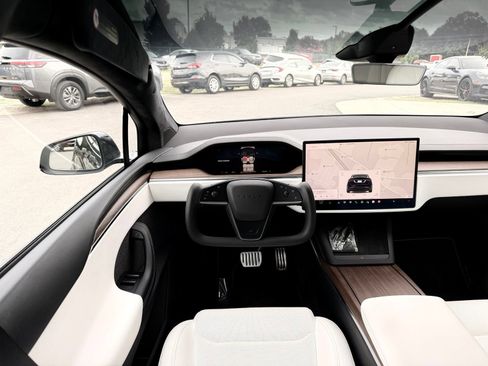 Used 2023 Tesla Model X AWD/4WD image 43