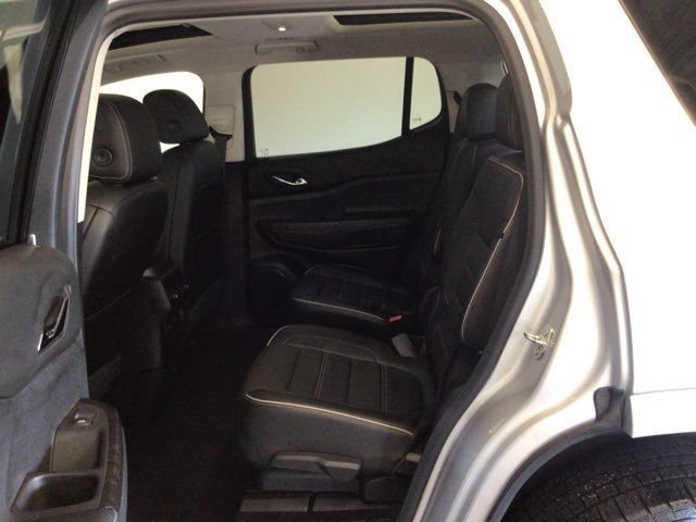 Used 2020 GMC Acadia Denali w/ Trailering Package AWD/4WD image 11