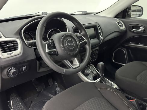 Used 2020 Jeep Compass Sport image 8