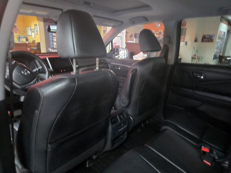 Used 2017 Honda Pilot EX-L image 12