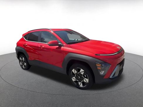 Used 2025 Hyundai Kona SEL AWD/4WD image 2