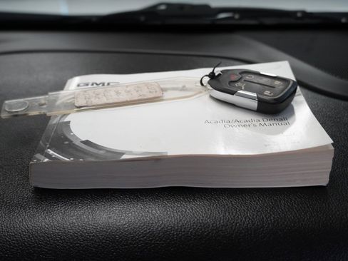 Used 2017 GMC Acadia SLT image 40