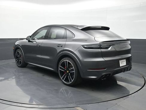 Certified 2023 Porsche Cayenne GTS AWD/4WD image 3