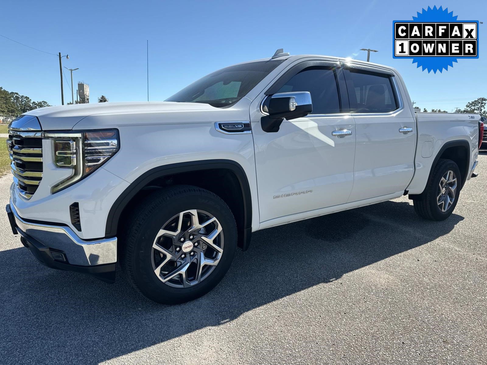 Used 2023 GMC Sierra 1500 SLT w/ SLT Premium Package AWD/4WD image 8