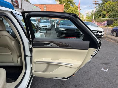 Used 2013 Lincoln MKZ FWD image 33