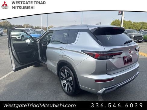 New 2026 Mitsubishi Outlander SEL FWD image 9