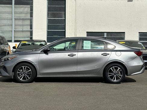 Used 2024 Kia Forte LXS FWD image 8