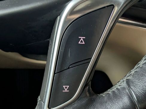 Used 2017 Cadillac XT5 Luxury w/ Driver Awareness Package image 28