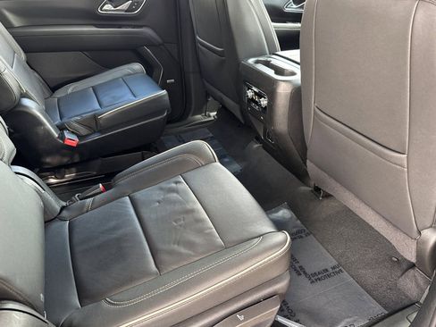 Used 2024 GMC Yukon SLT image 18