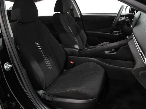 Used 2021 Hyundai Elantra SEL image 15