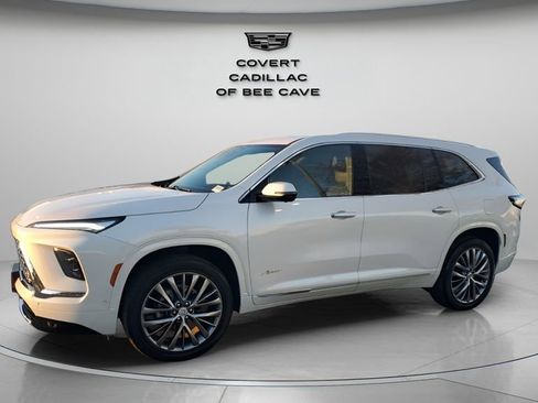Used 2025 Buick Enclave Avenir w/ Super Cruise Package image 4
