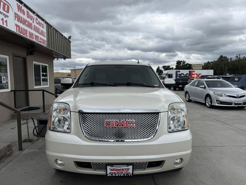 Used 2013 GMC Yukon Denali AWD/4WD image 9