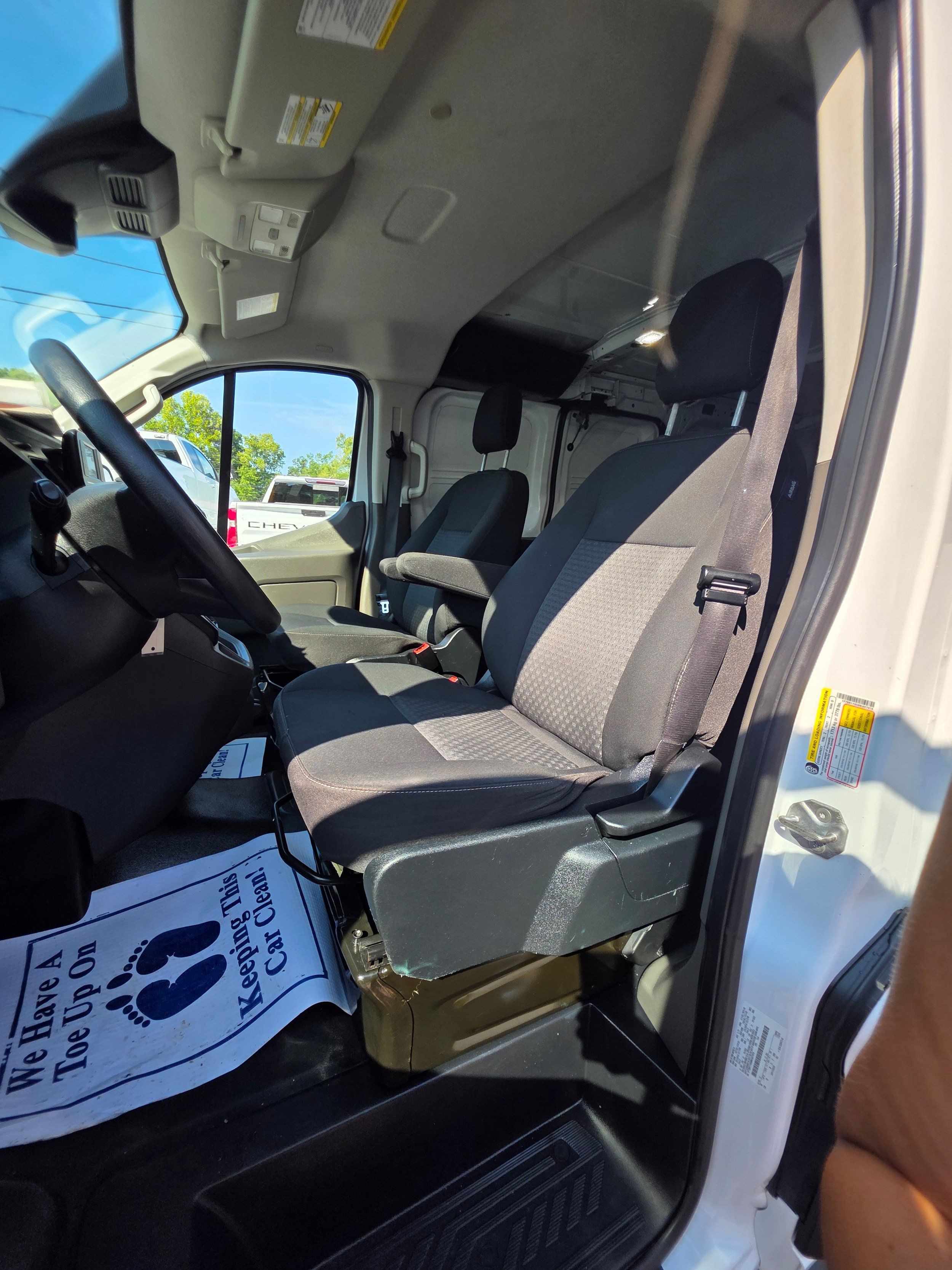 Used 2021 Ford Transit 250 Low Roof RWD image 18
