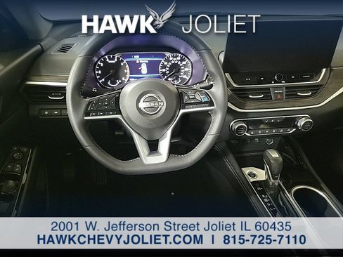 Used 2025 Nissan Altima 2.5 SL AWD/4WD image 16