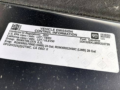 Used 2024 GMC Yukon Denali Ultimate AWD/4WD image 28