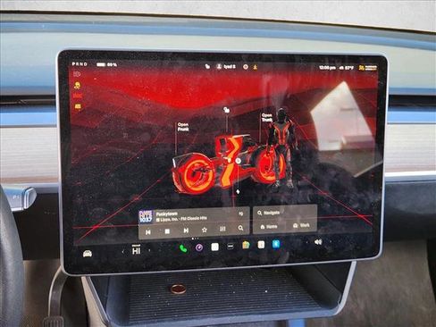 Used 2023 Tesla Model Y Long Range image 9