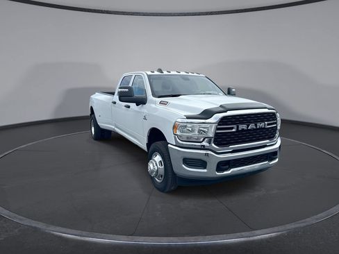 Used 2024 RAM 3500 Tradesman w/ Towing Technology Group AWD/4WD image 8