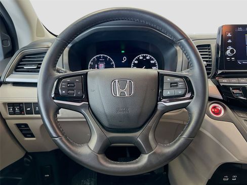 Certified 2025 Honda Odyssey EX-L image 18